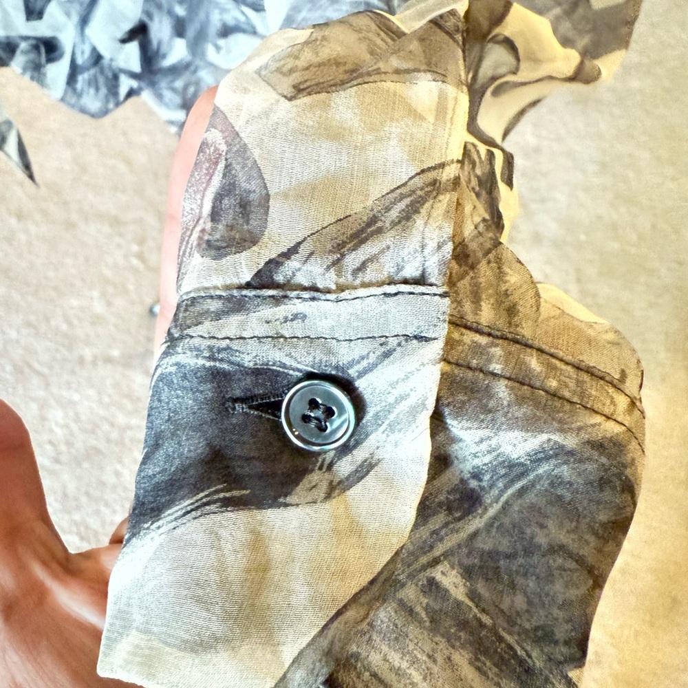 Sheer Abstract Two Piece Button-Up Blouse - Picture 10 of 13
